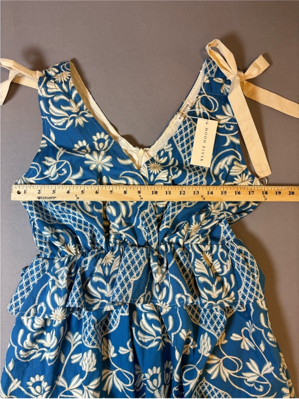 Moon River Blue and White Floral Midi Dress - Picture 3 of 7